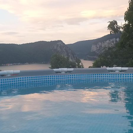 Casa De Vacanta Maga Дубова Экстерьер фото
